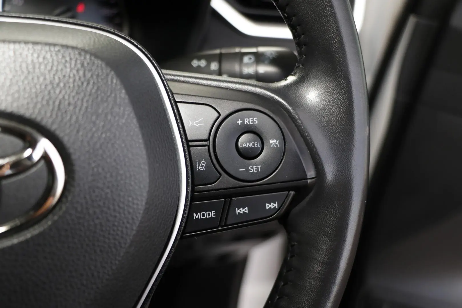 2021 Toyota RAV4 Gallery Image 18