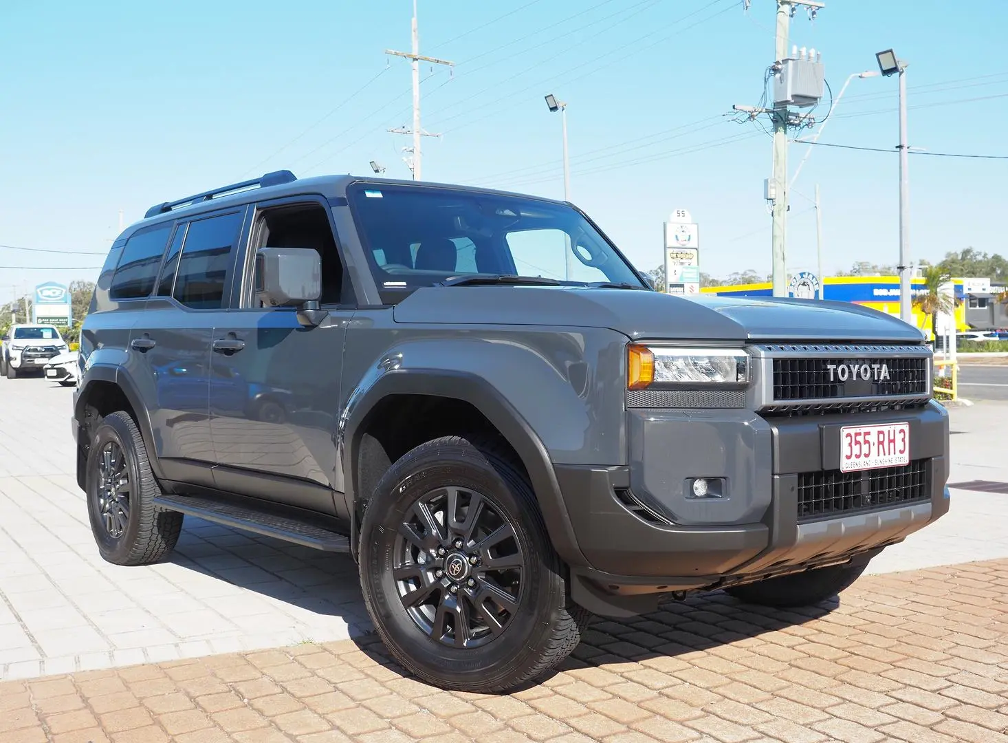 2025 Toyota Landcruiser Prado Gallery Image 1