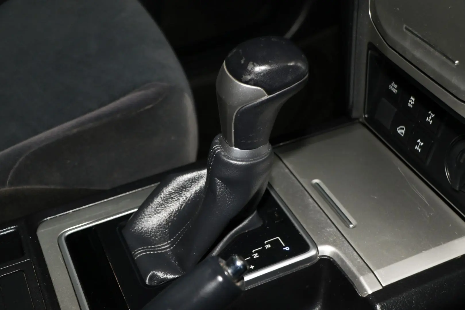 2021 Toyota Landcruiser Prado Gallery Image 13