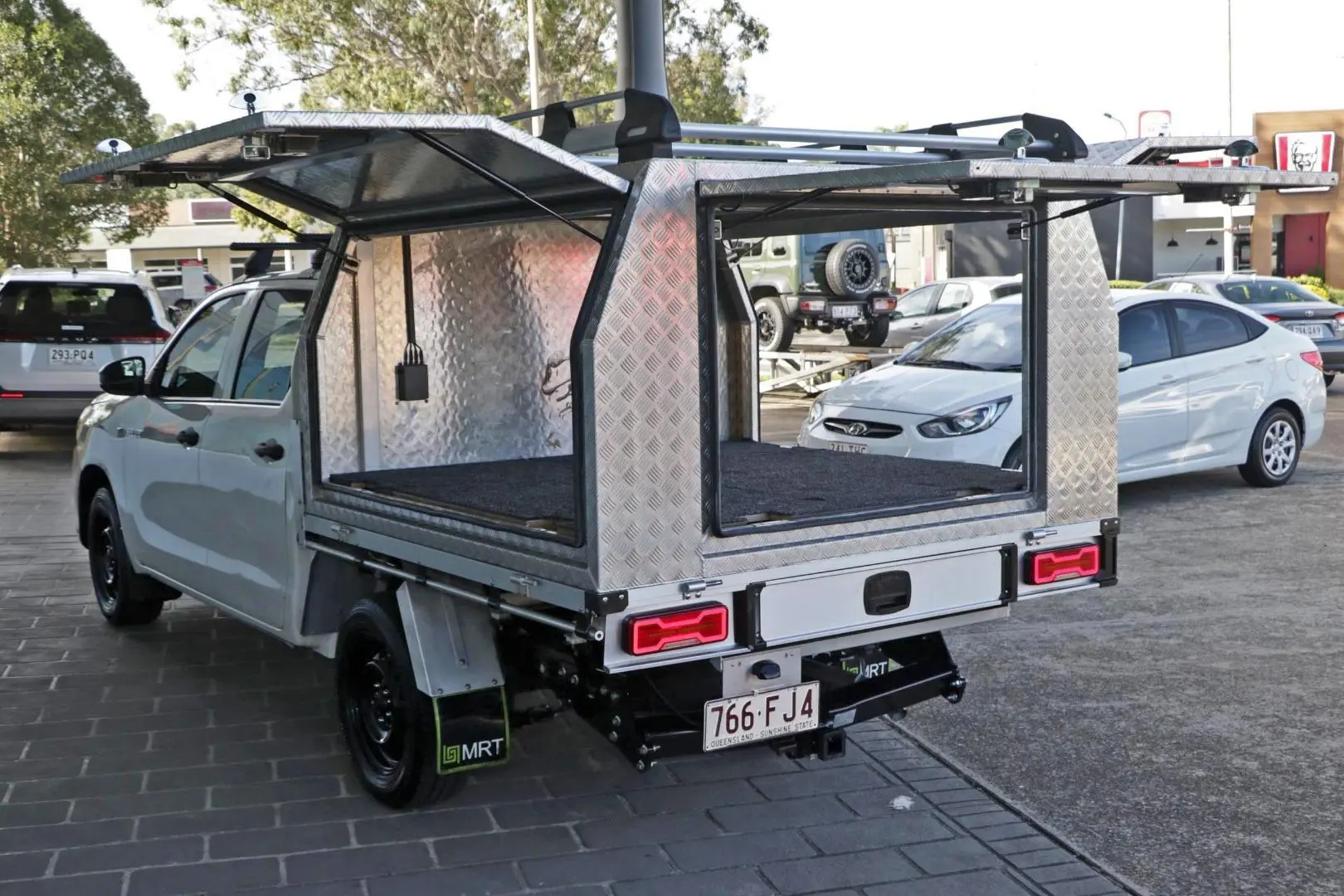 2022 Toyota Hilux Gallery Image 8