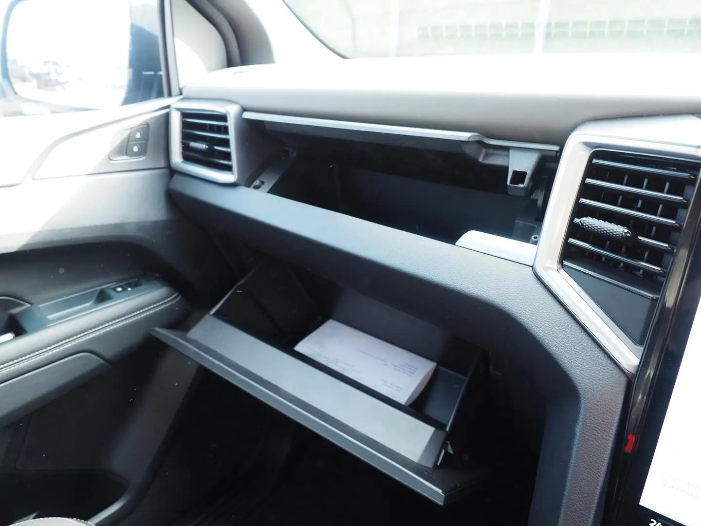 2023 Volkswagen Amarok Gallery Image 29