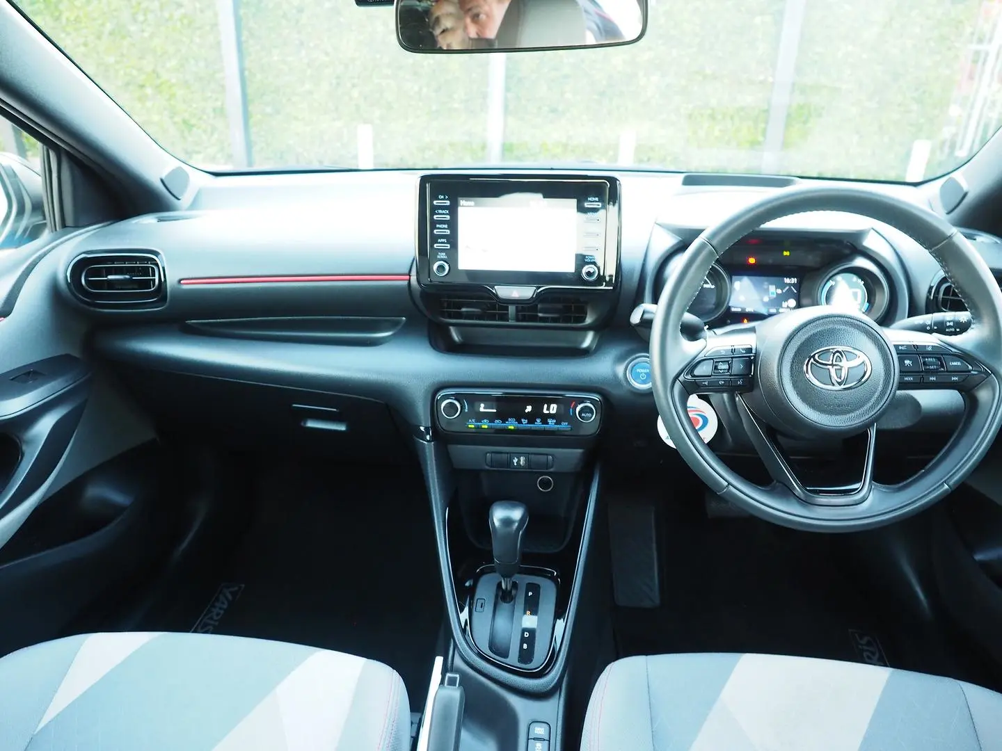 2021 Toyota Yaris Gallery Image 19