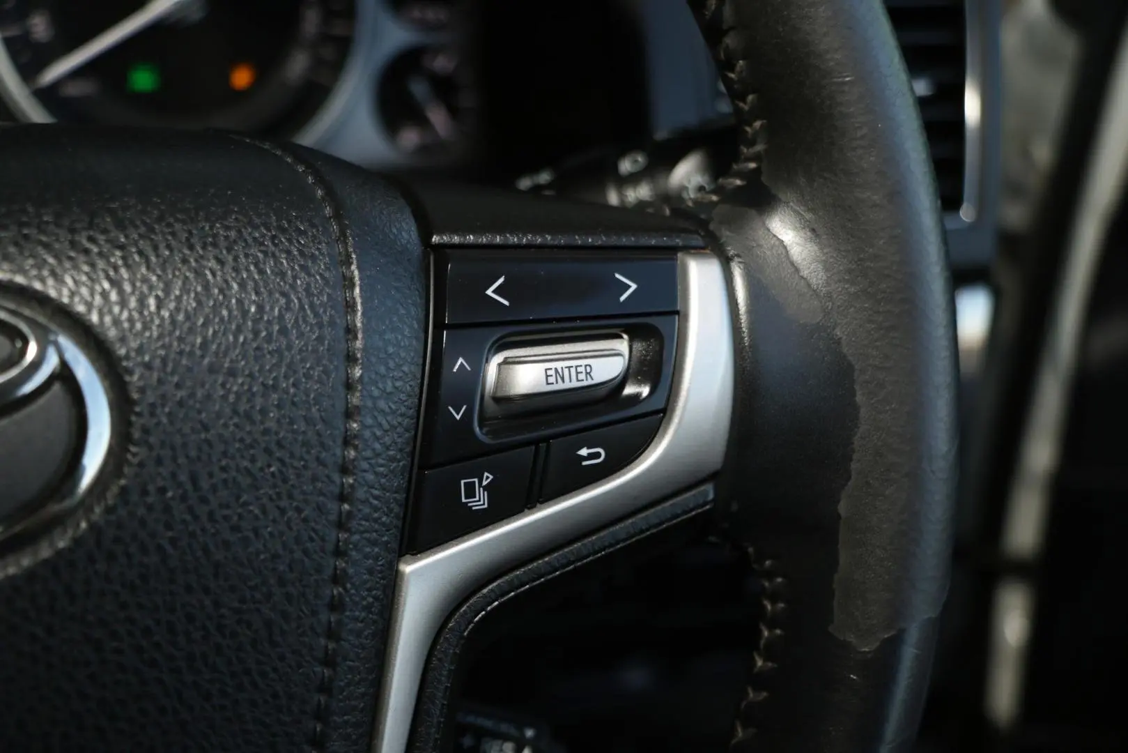2018 Toyota Landcruiser Gallery Image 18