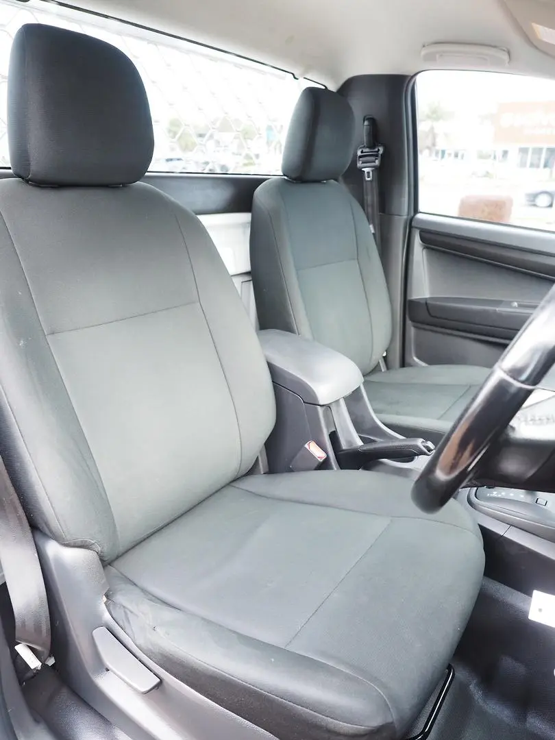 2019 Isuzu D-MAX Gallery Image 14