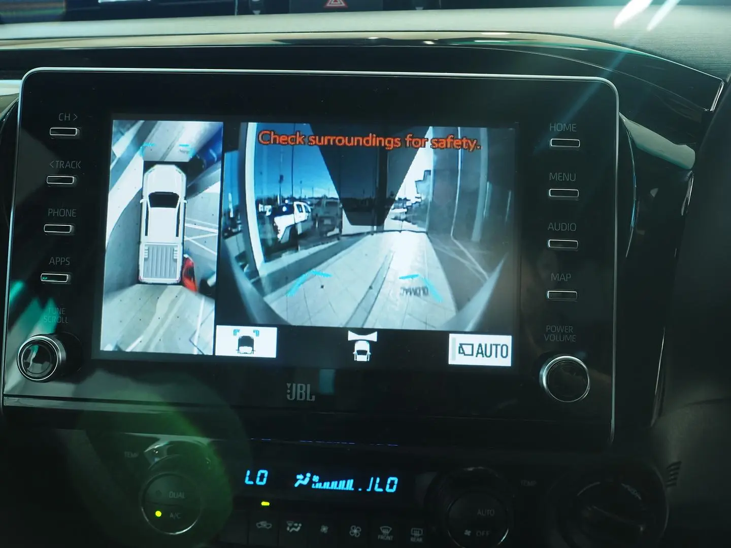 2025 Toyota Hilux Gallery Image 28