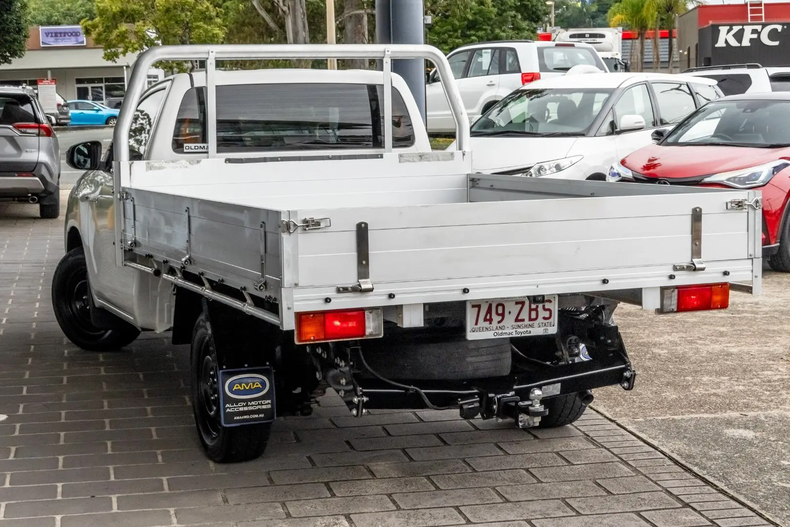 2019 Toyota Hilux Gallery Image 2