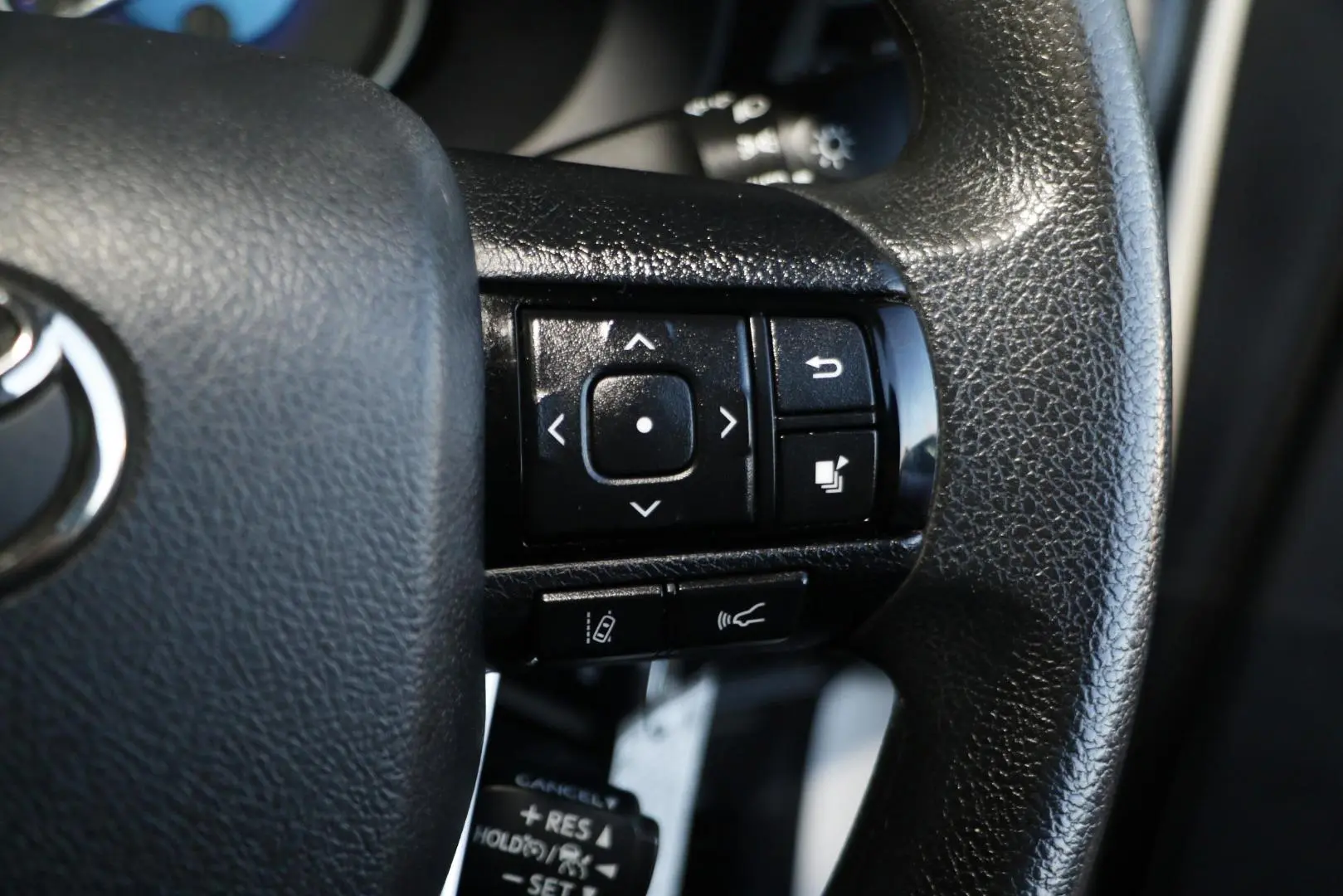 2020 Toyota Hilux Gallery Image 18