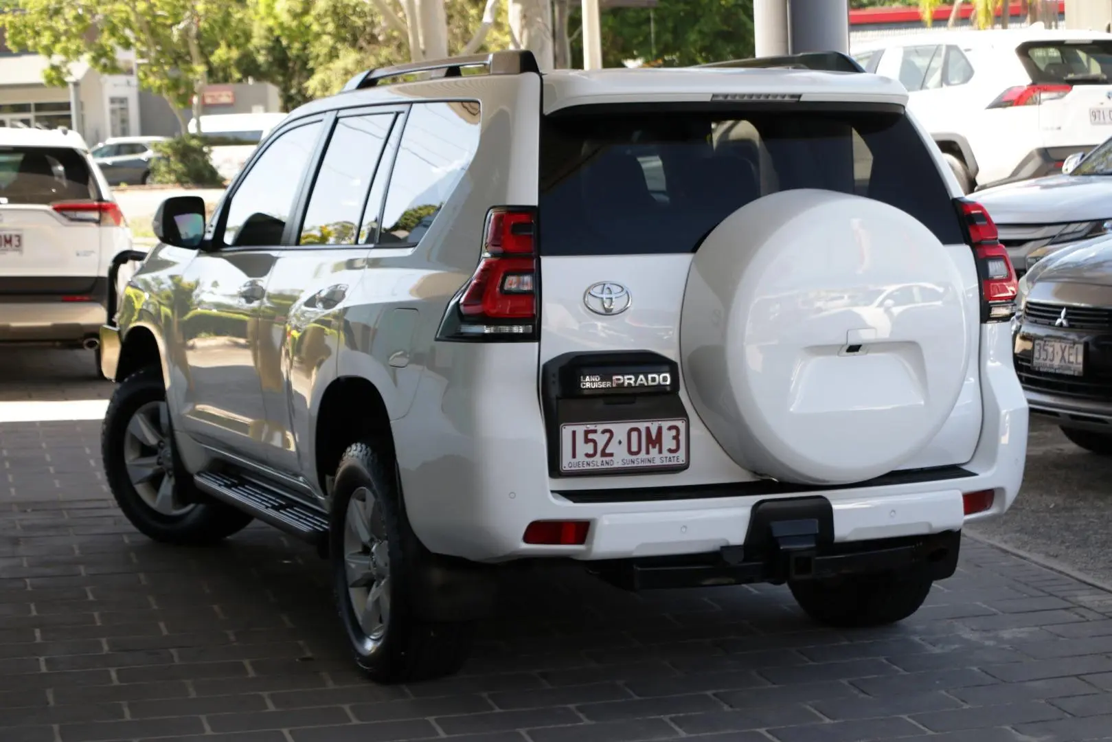 2021 Toyota Landcruiser Prado Gallery Image 2