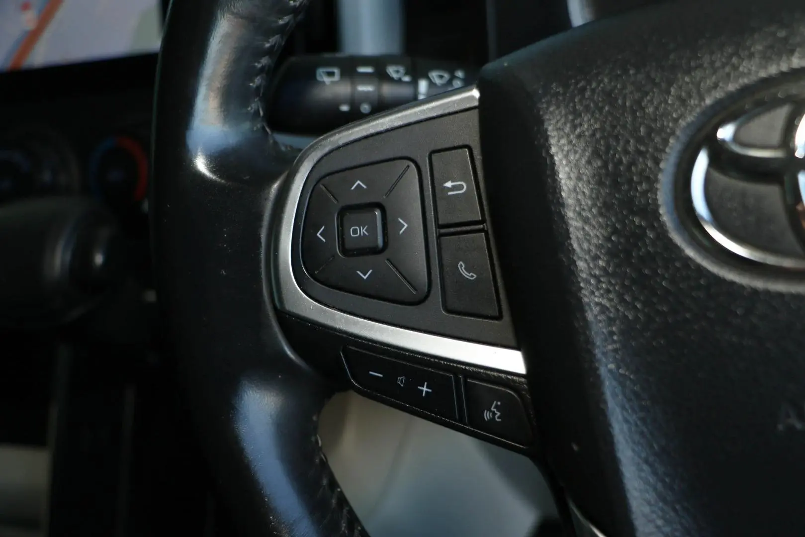 2021 Toyota Hiace Gallery Image 13