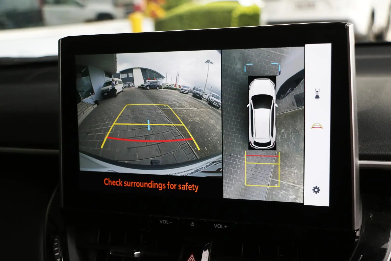 2024 Toyota Corolla Cross Gallery Image 14