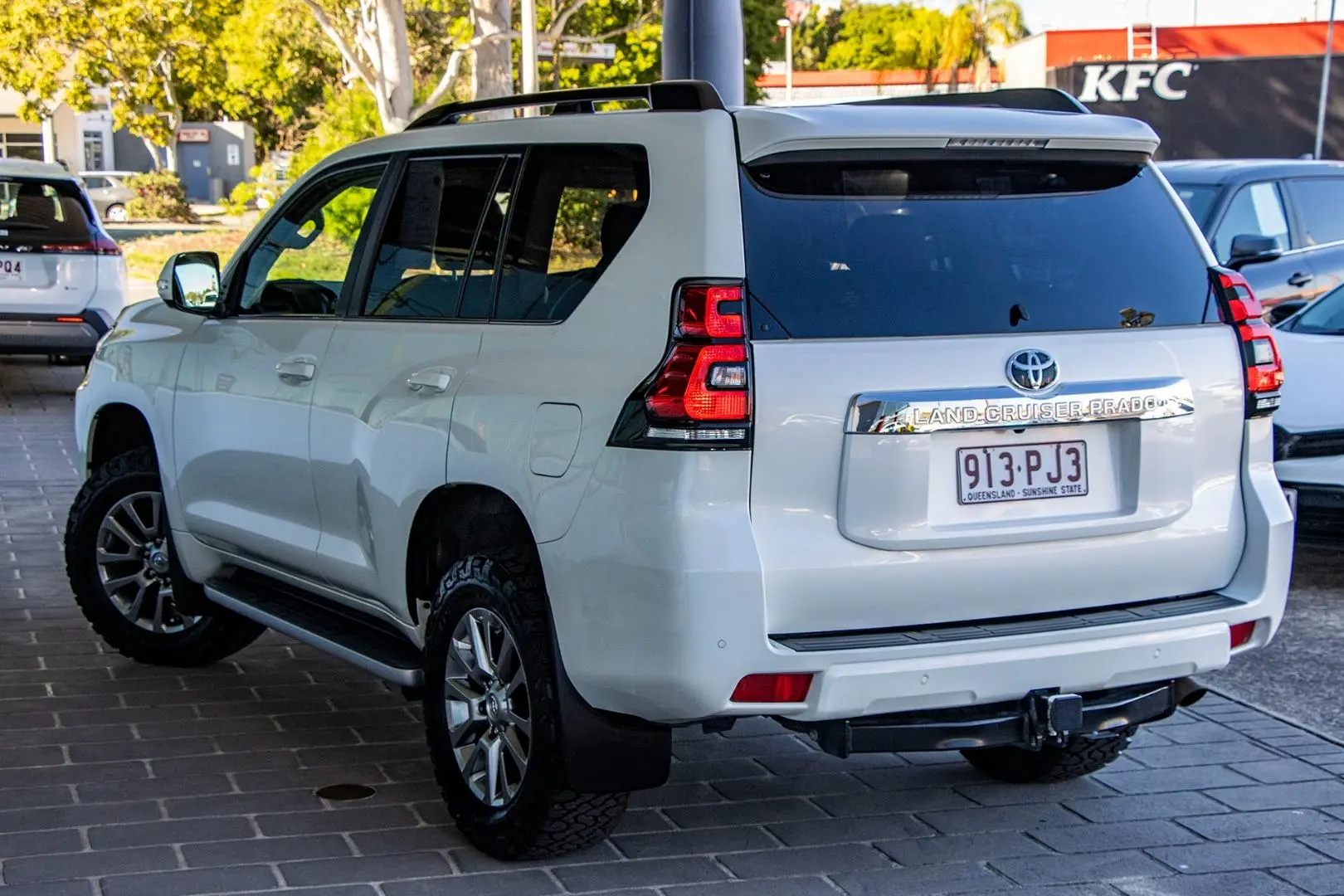2019 Toyota Landcruiser Prado Gallery Image 3