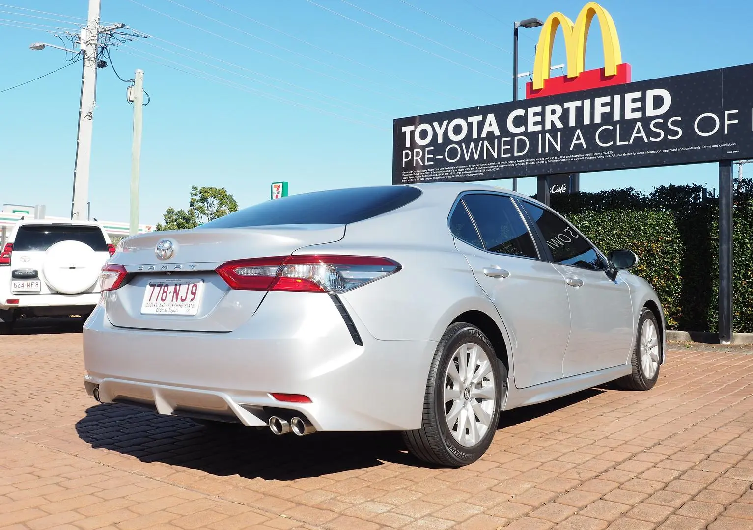 2018 Toyota Camry Gallery Image 4