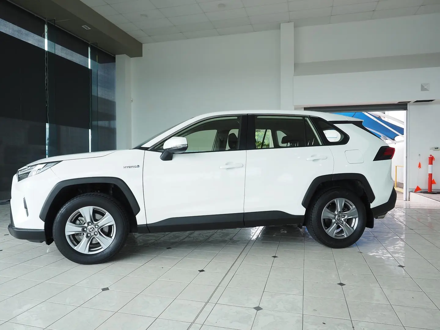 2023 Toyota RAV4 Gallery Image 10