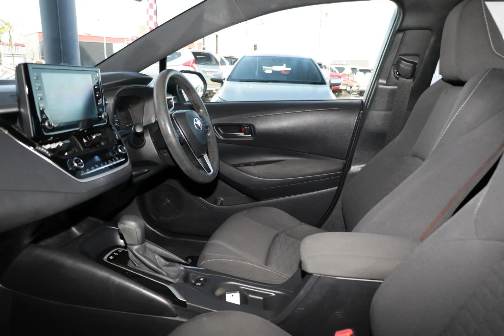 2019 Toyota Corolla Gallery Image 8