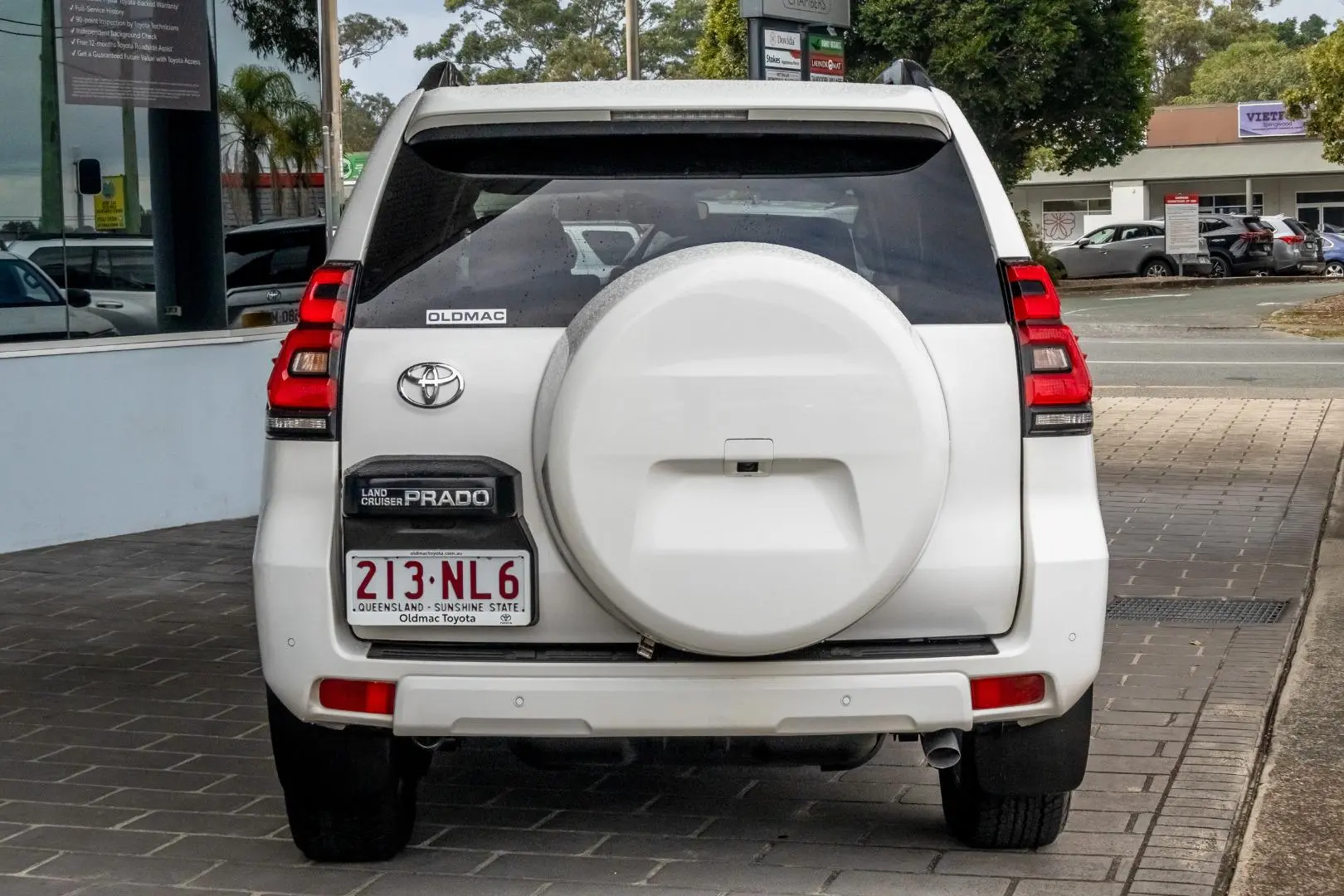 2023 Toyota Landcruiser Prado Gallery Image 6