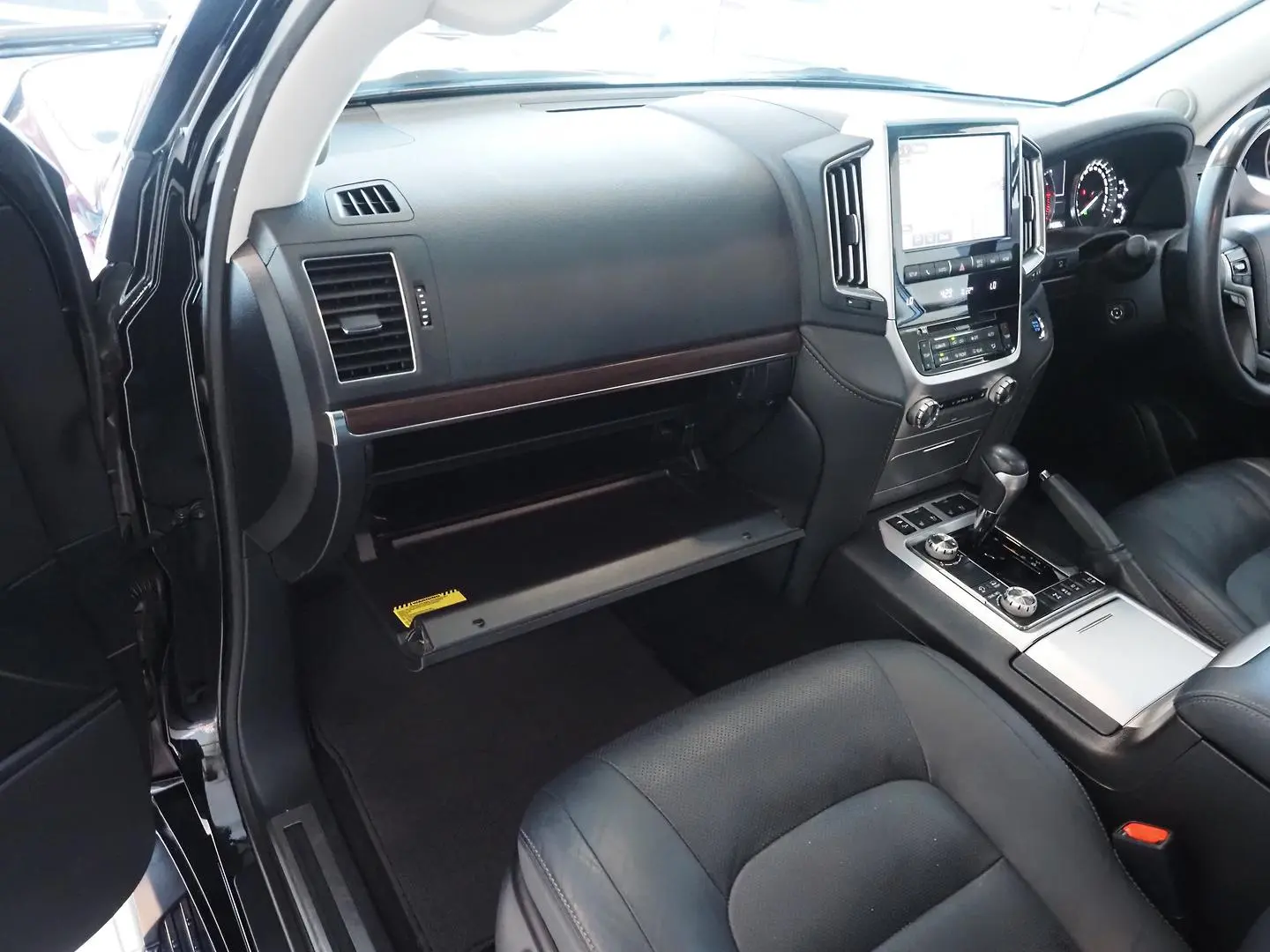 2021 Toyota Landcruiser Gallery Image 23