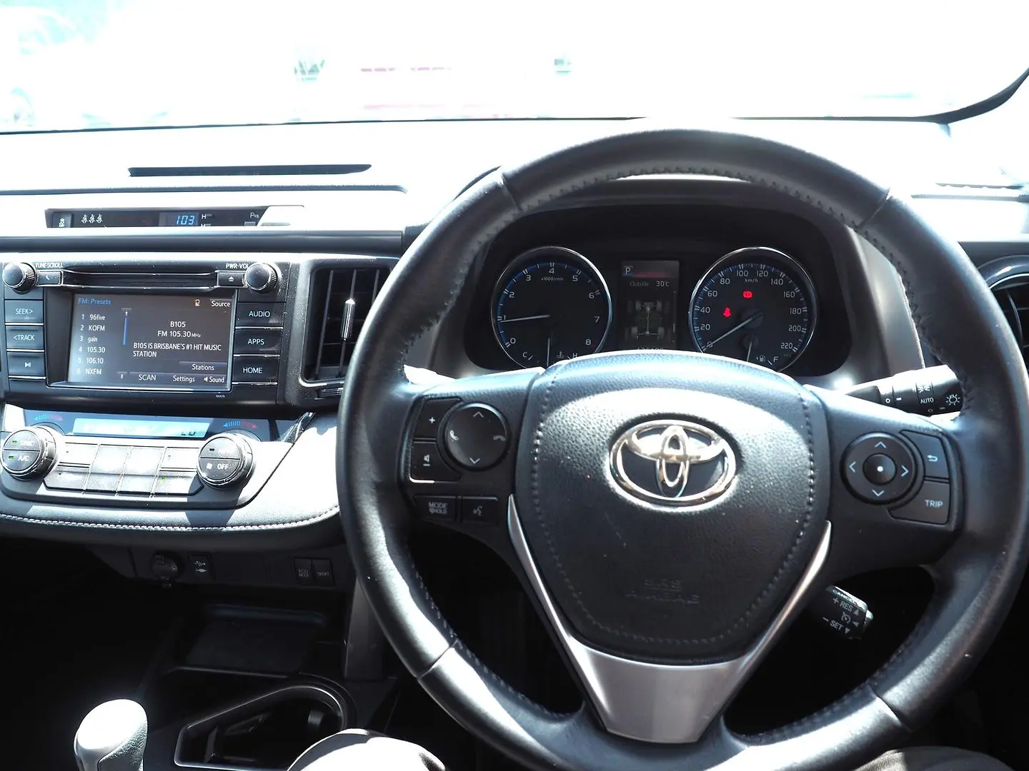 2016 Toyota RAV4 Image 25