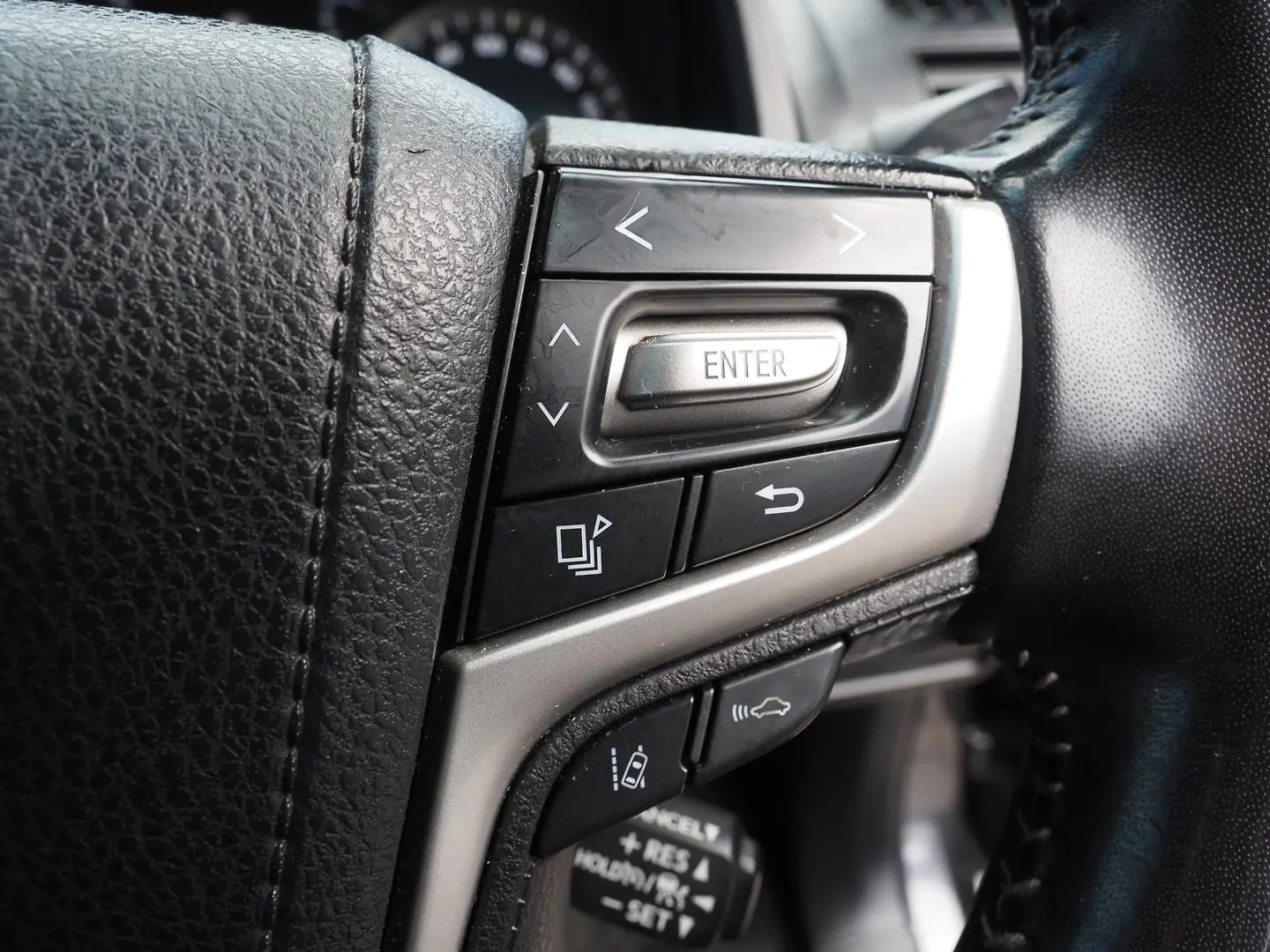 2020 Toyota Landcruiser Prado Gallery Image 23
