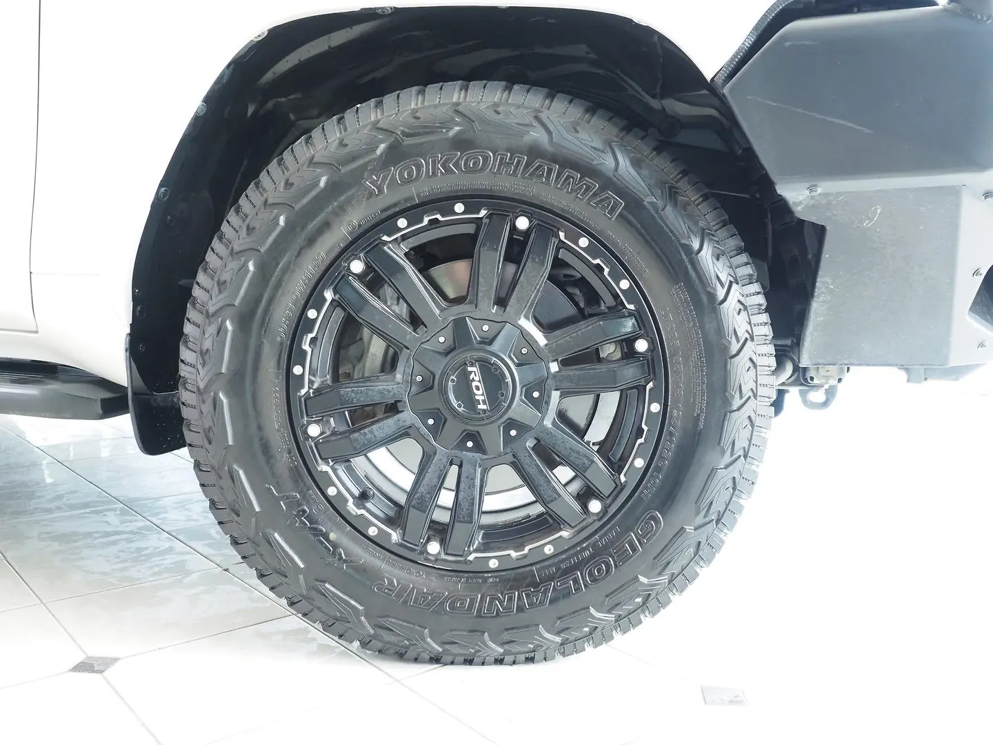 2022 Toyota Landcruiser Gallery Image 13