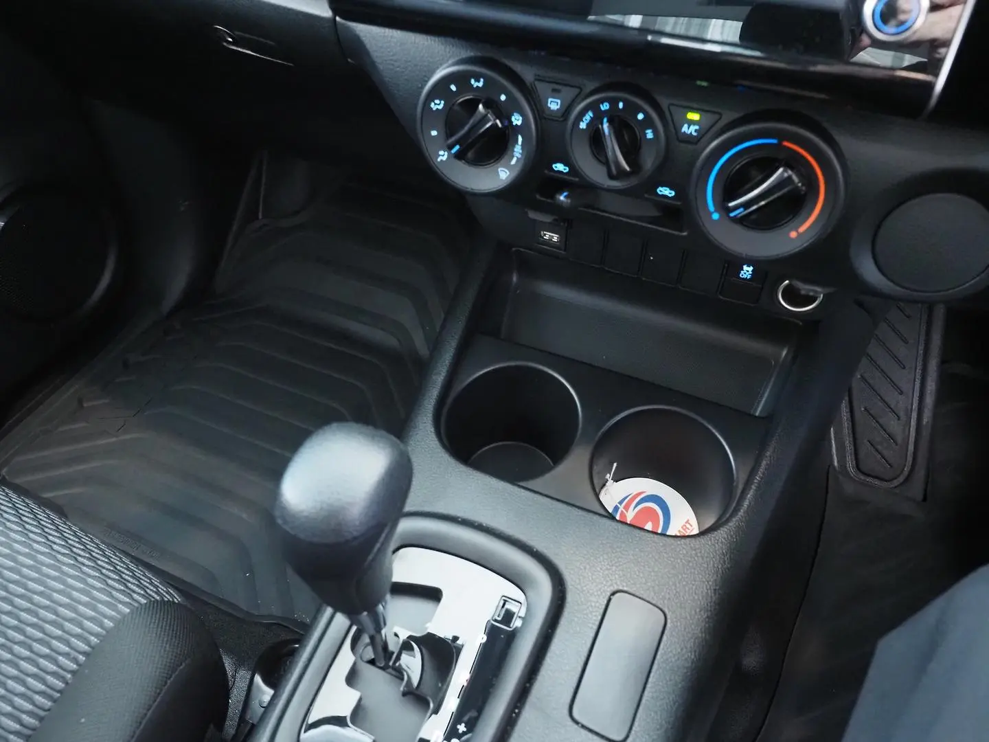 2026 Toyota Hilux Gallery Image 24