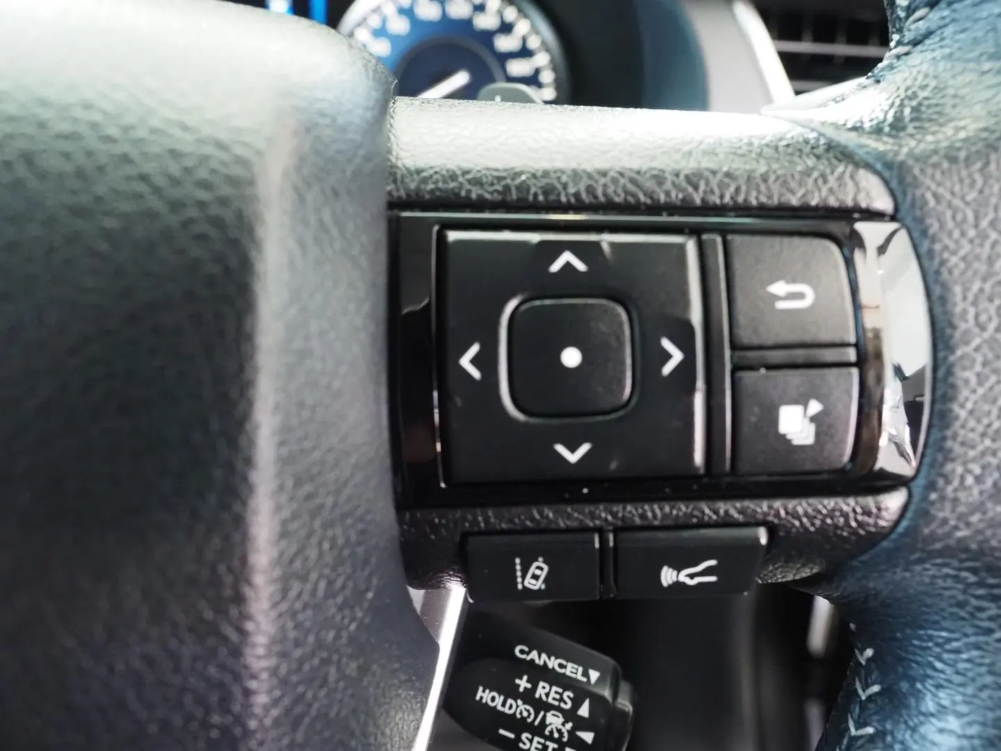 2022 Toyota Fortuner Gallery Image 32