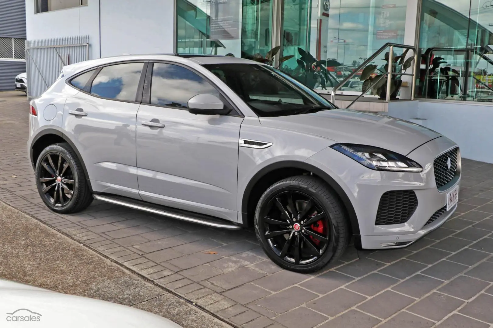 2019 Jaguar E-PACE Image 5