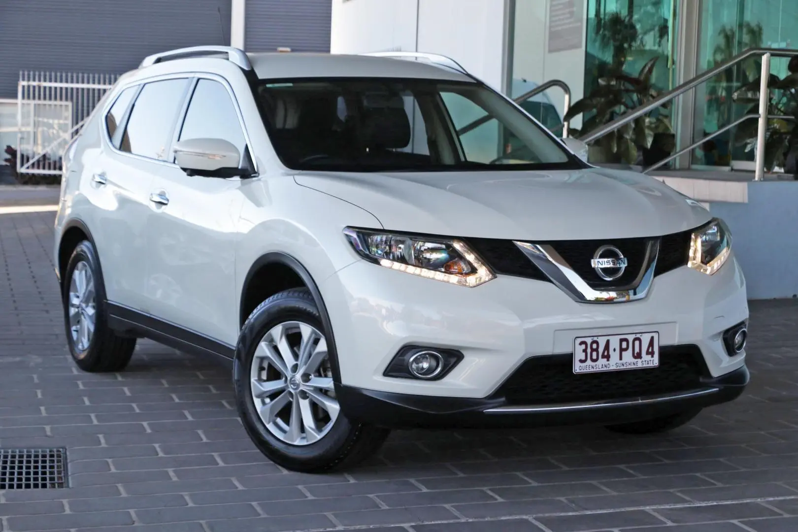 2015 Nissan X-TRAIL Image