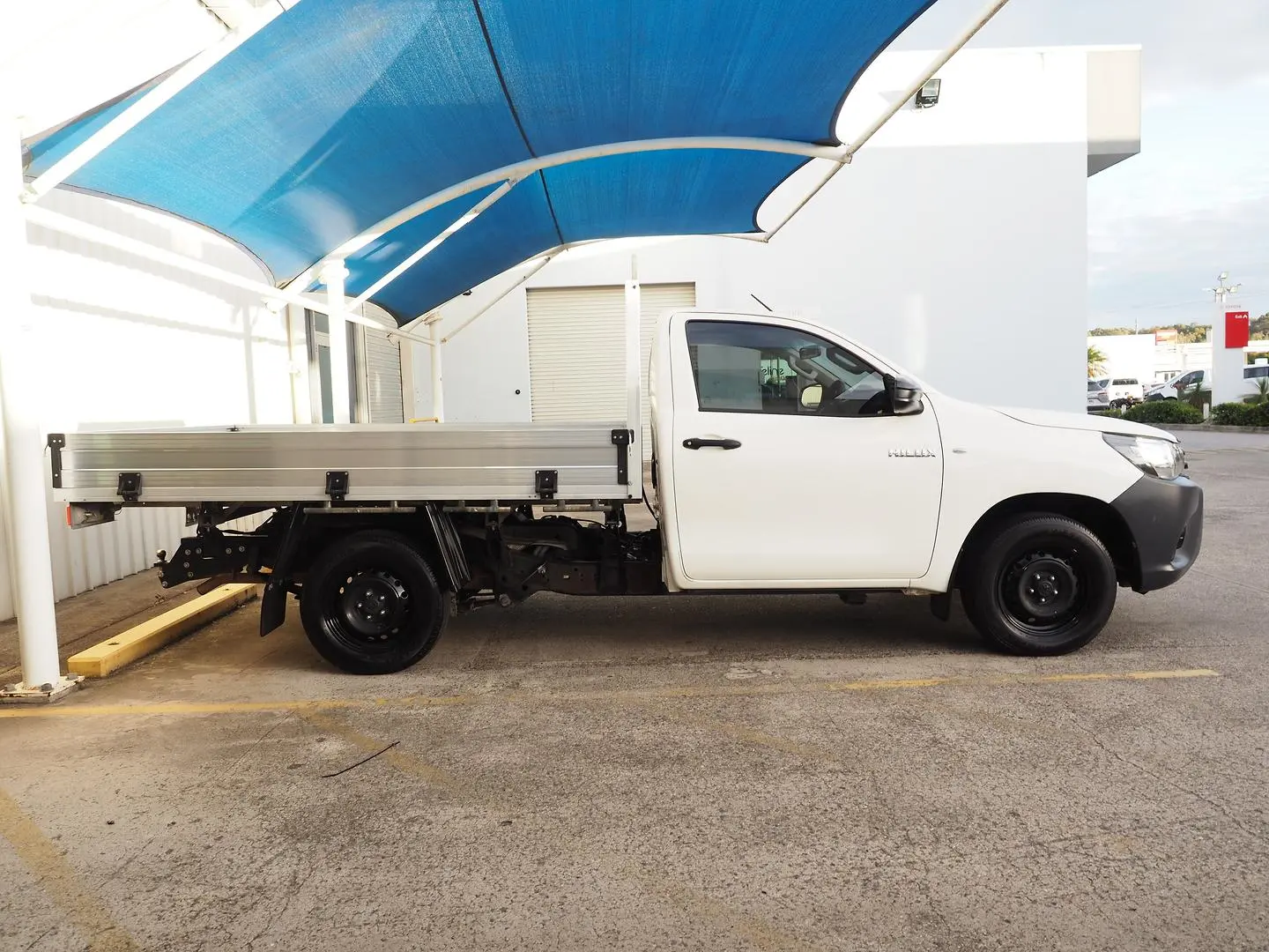 2018 Toyota Hilux Gallery Image 2