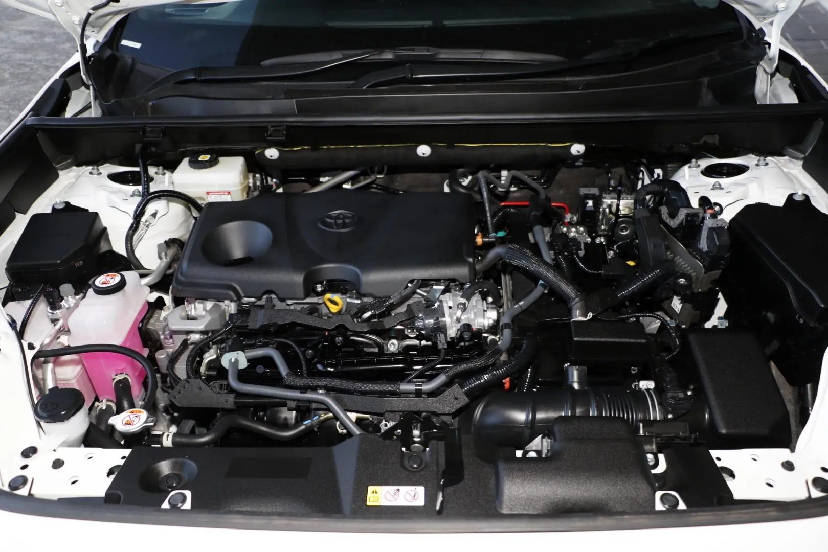2025 Toyota RAV4 Gallery Image 20