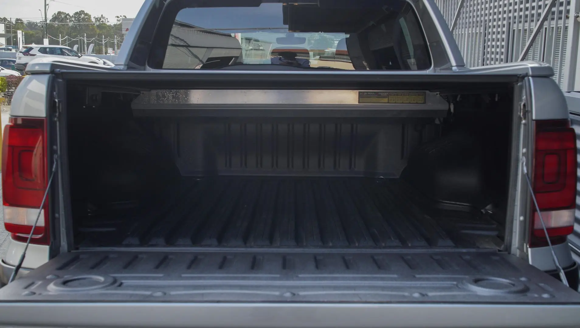 2022 Volkswagen Amarok Gallery Image 9