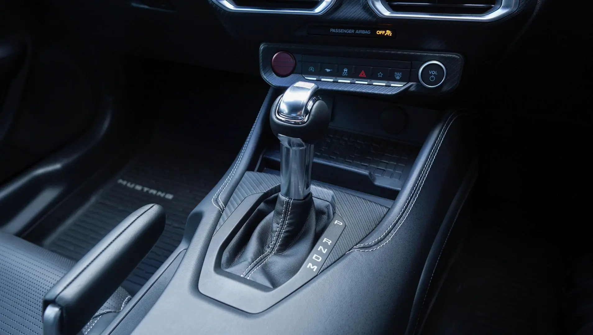 2025 Ford Mustang Gallery Image 10
