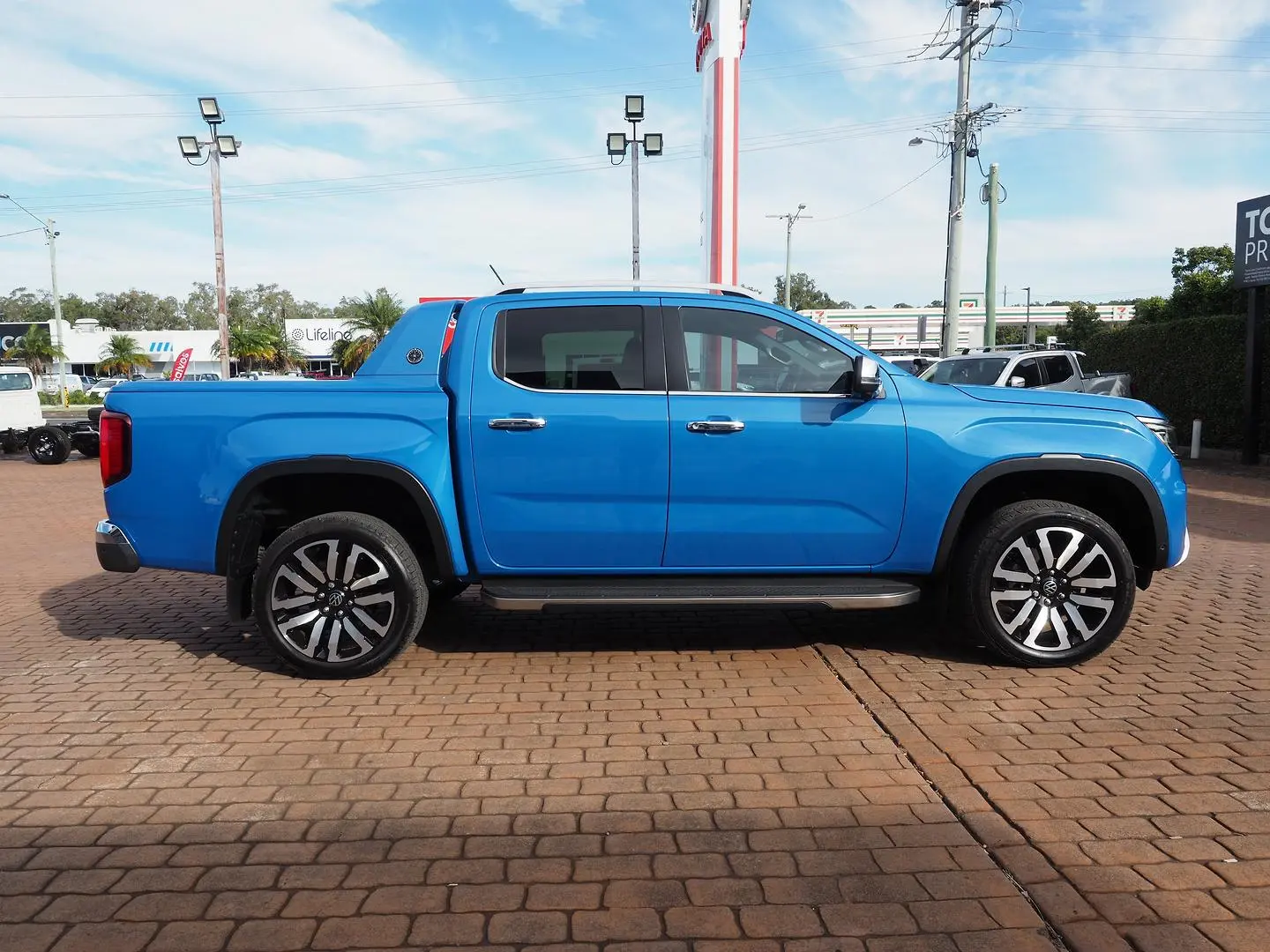 2023 Volkswagen Amarok Gallery Image 3