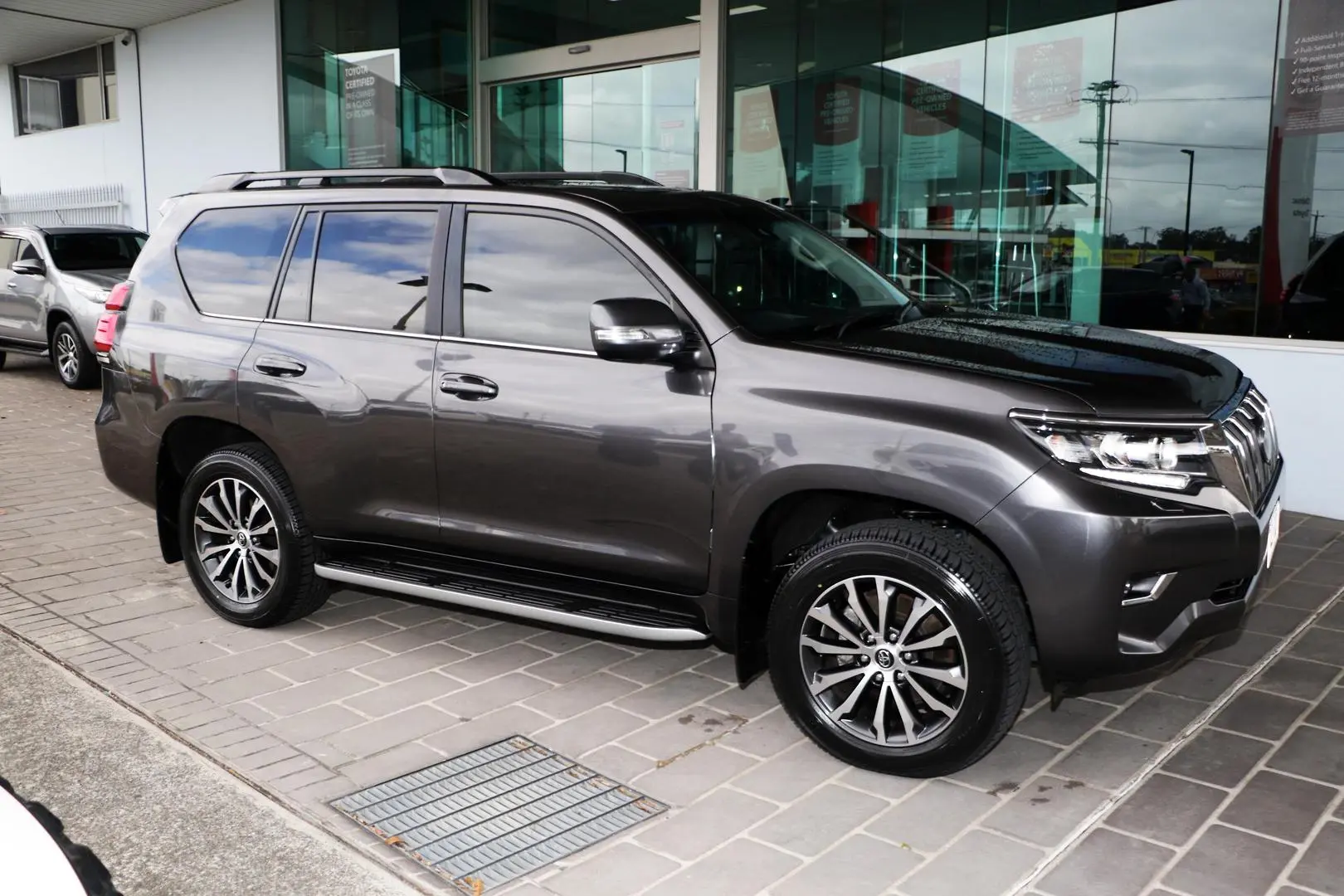 2023 Toyota Landcruiser Prado Gallery Image 6