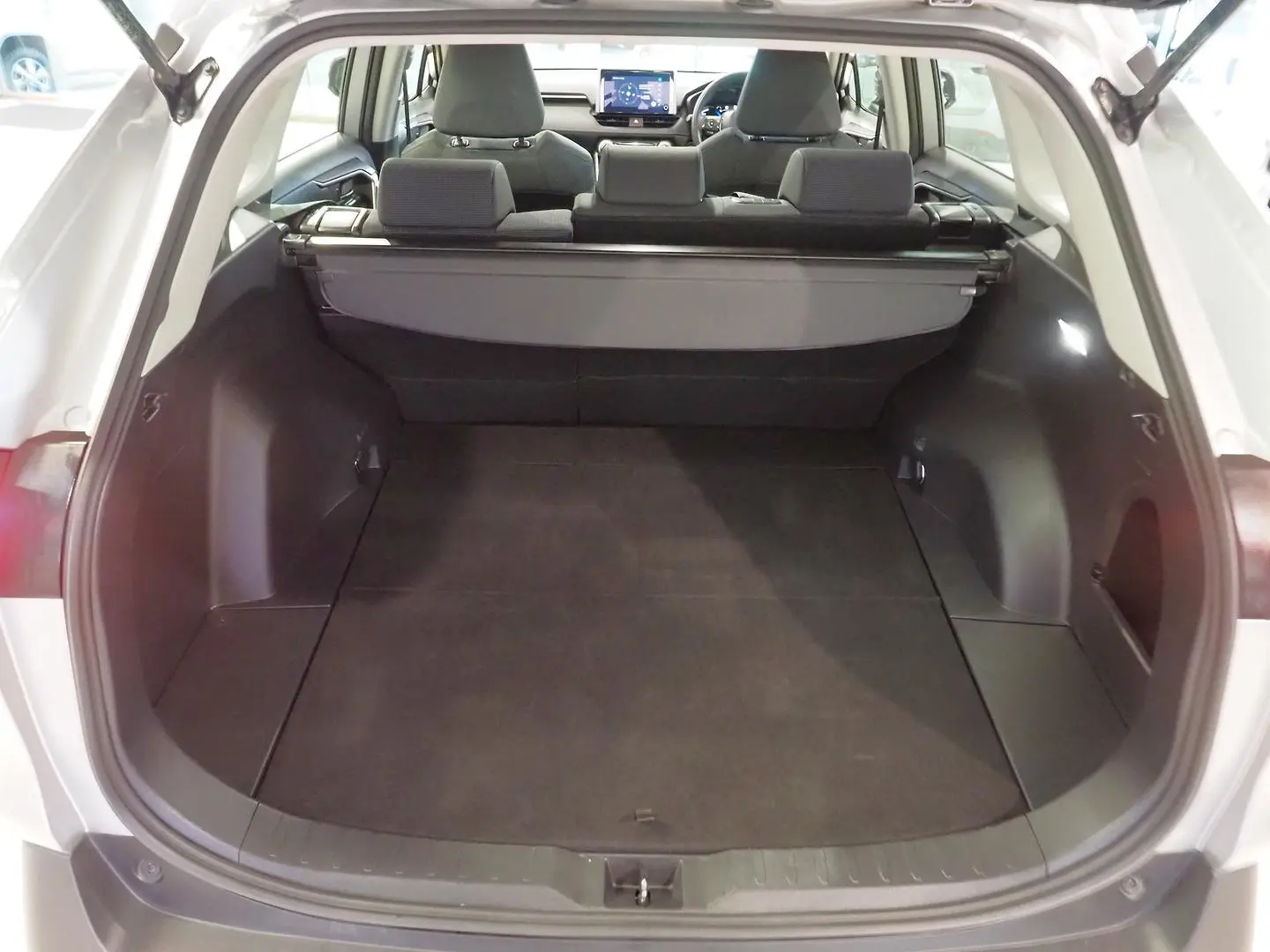 2024 Toyota RAV4 Gallery Image 9