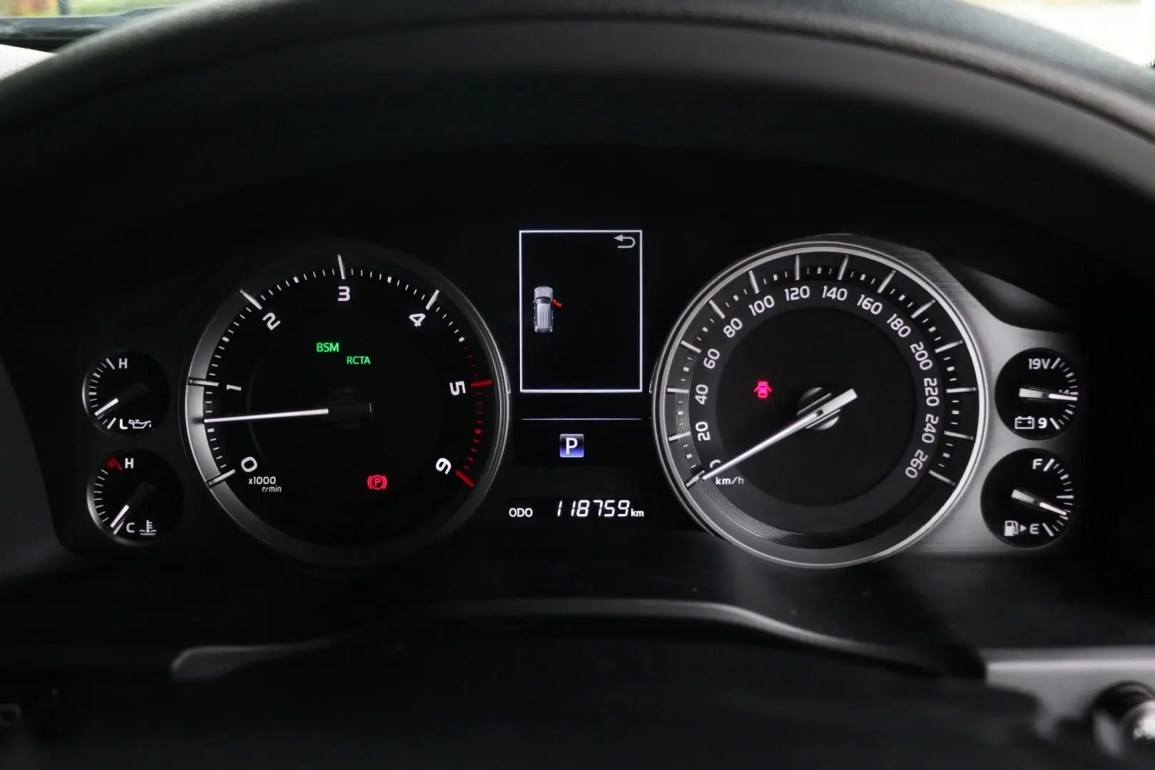 2018 Toyota Landcruiser Gallery Image 13