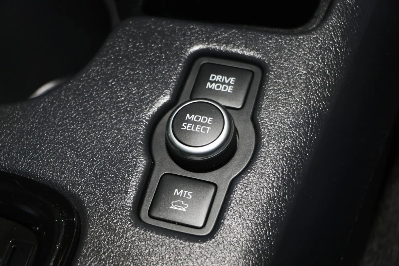 2025 Toyota Hilux Gallery Image 17