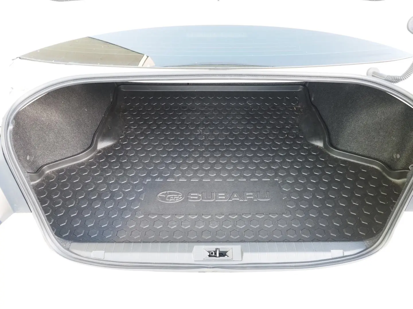 2015 Subaru Liberty Gallery Image 9