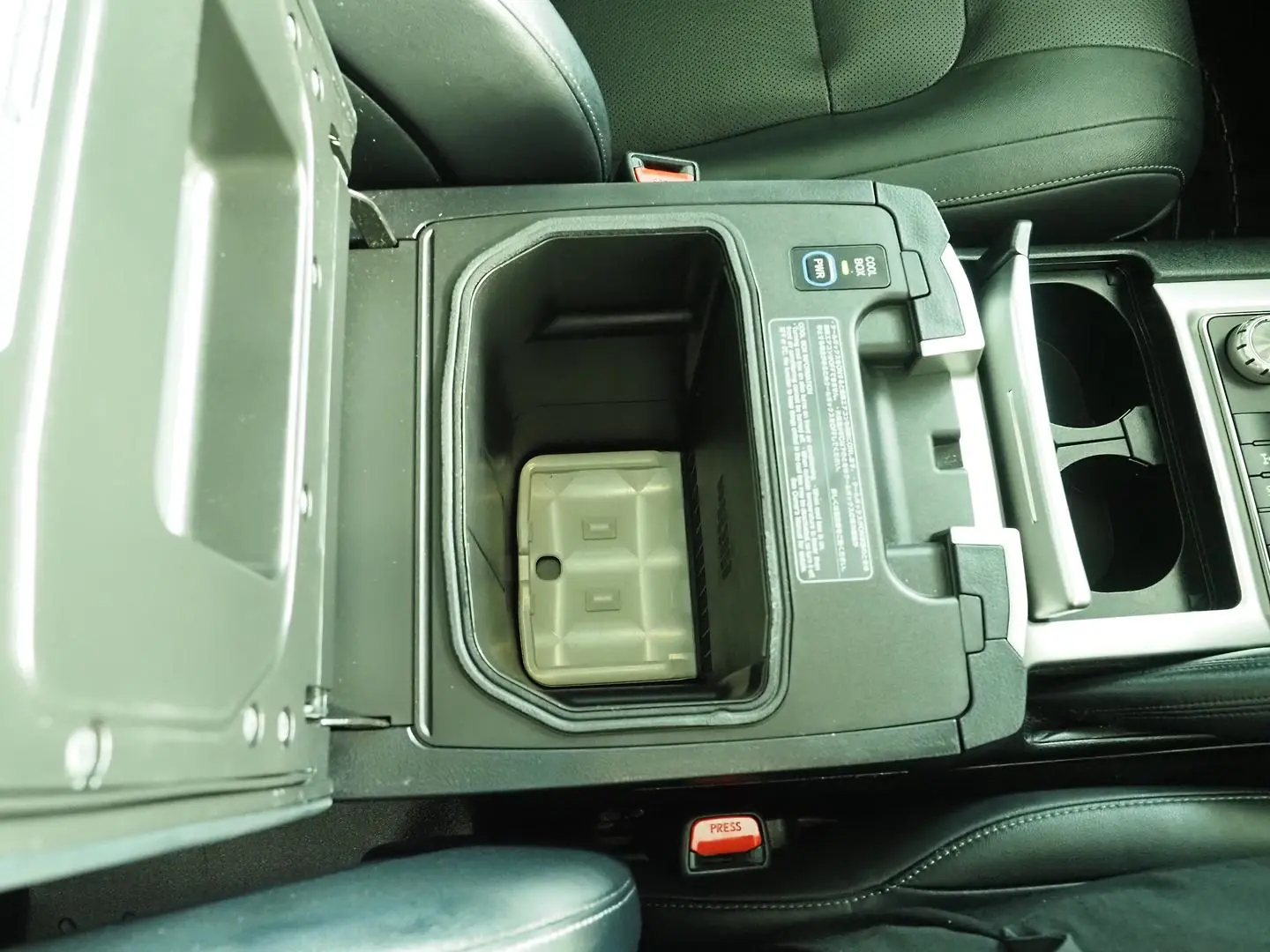 2018 Toyota Landcruiser Gallery Image 24