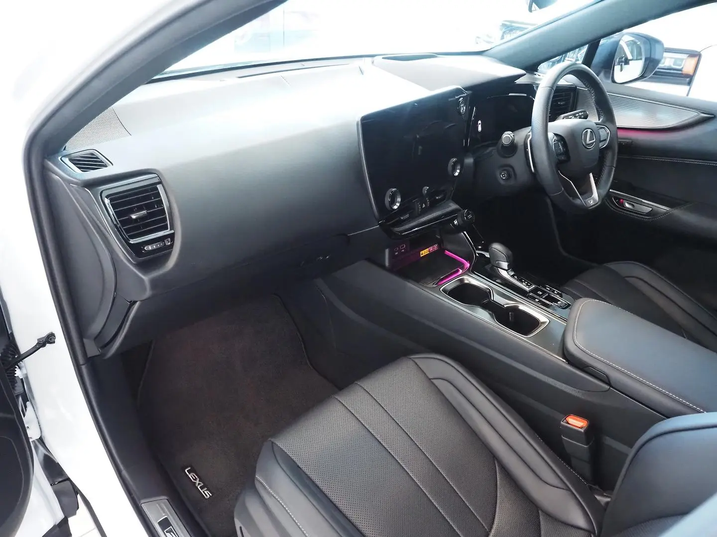 2024 Lexus NX Gallery Image 14