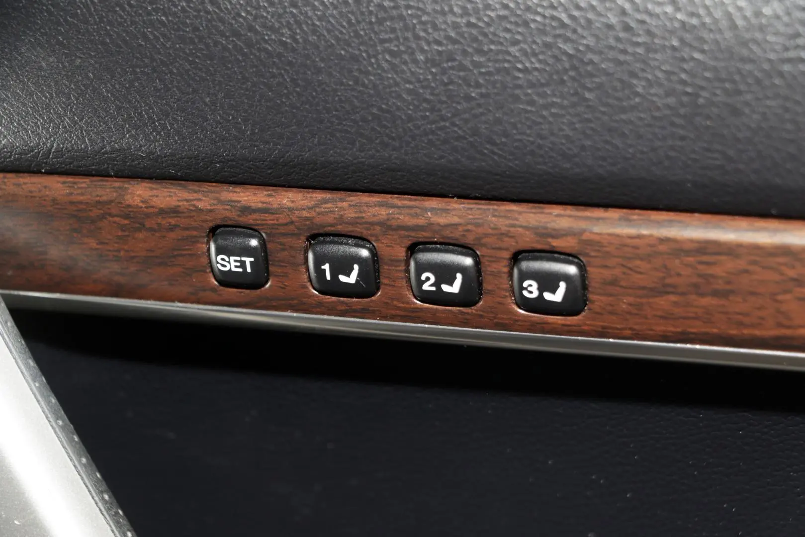 2018 Toyota Landcruiser Gallery Image 20