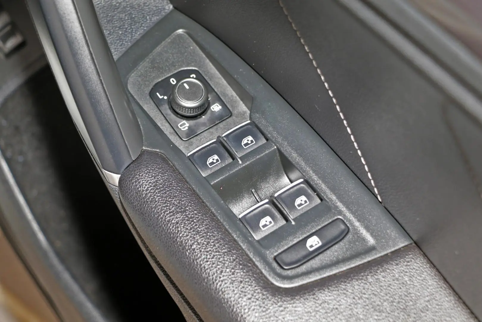 2018 Volkswagen Tiguan Gallery Image 20