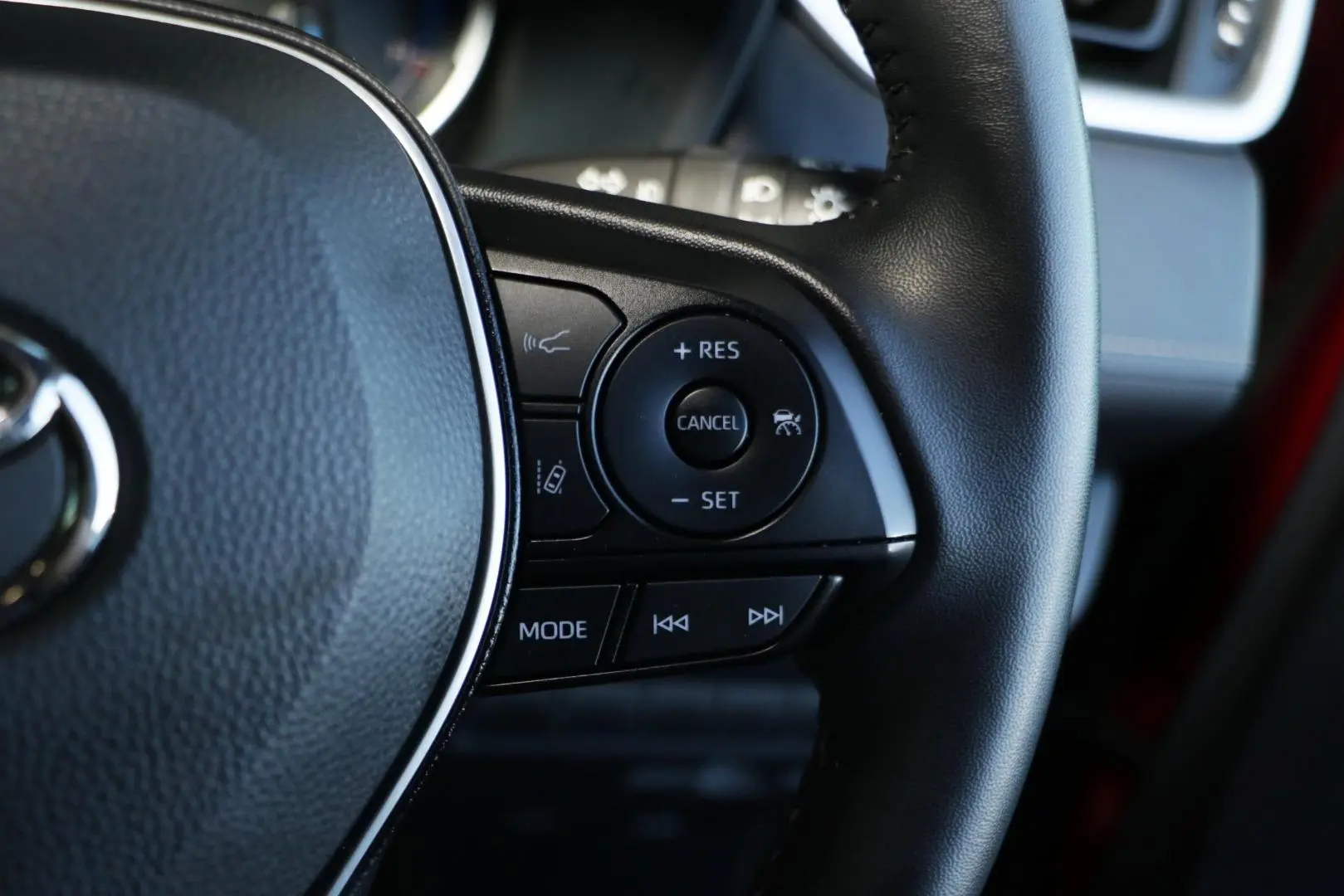 2025 Toyota RAV4 Gallery Image 16