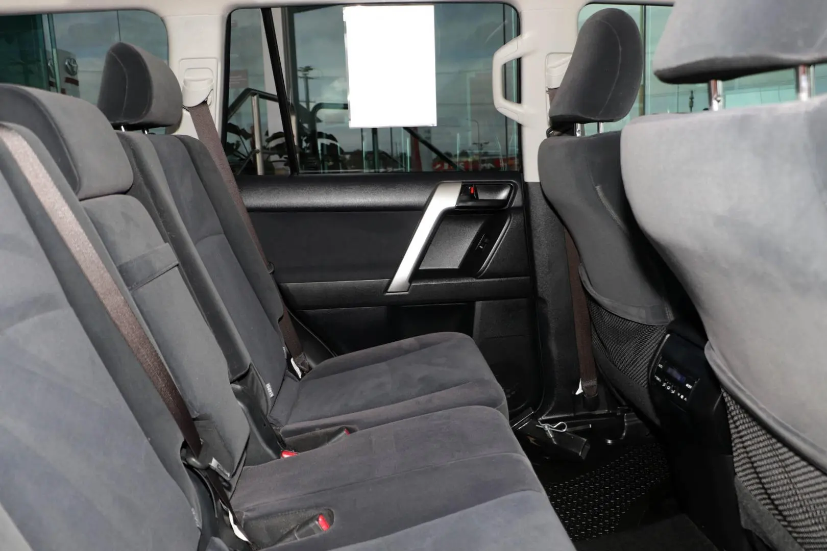 2023 Toyota Landcruiser Prado Gallery Image 9