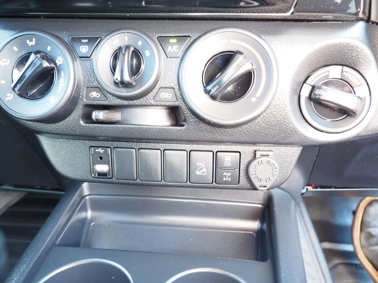2022 Toyota Hilux Gallery Image 20