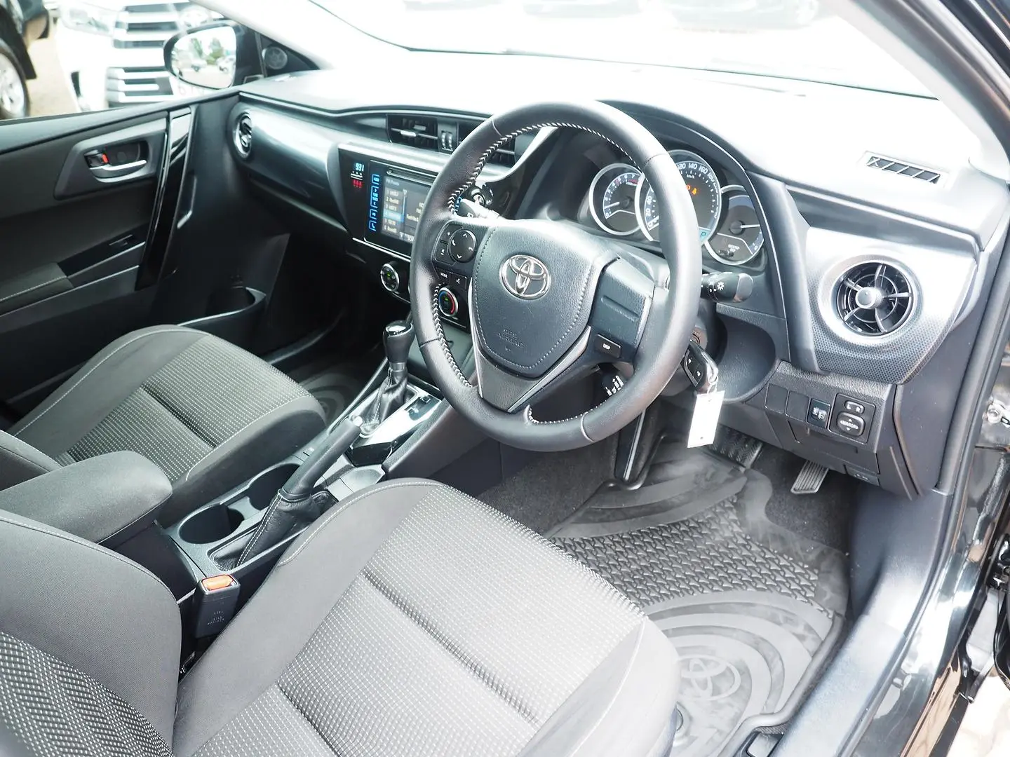 2016 Toyota Corolla Gallery Image 23