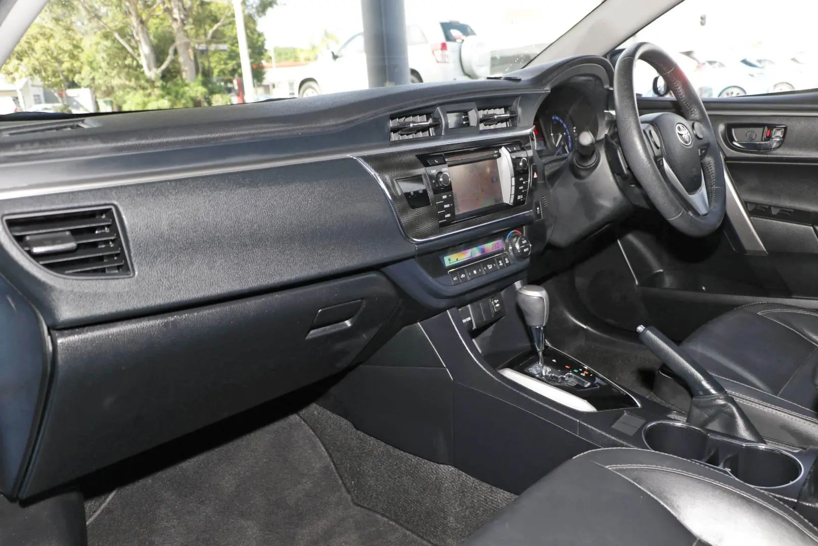 2015 Toyota Corolla Gallery Image 7