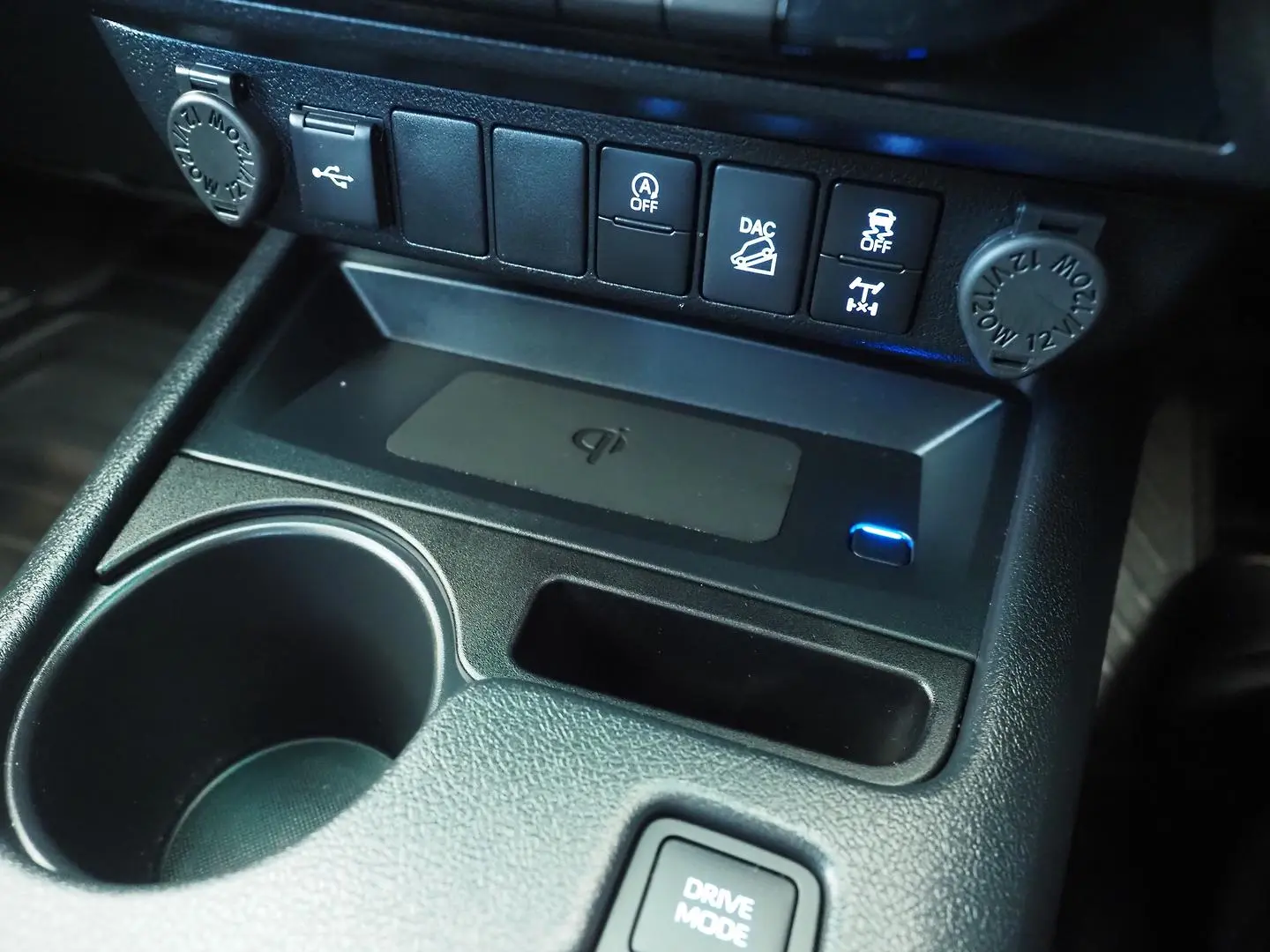 2024 Toyota Hilux Gallery Image 23