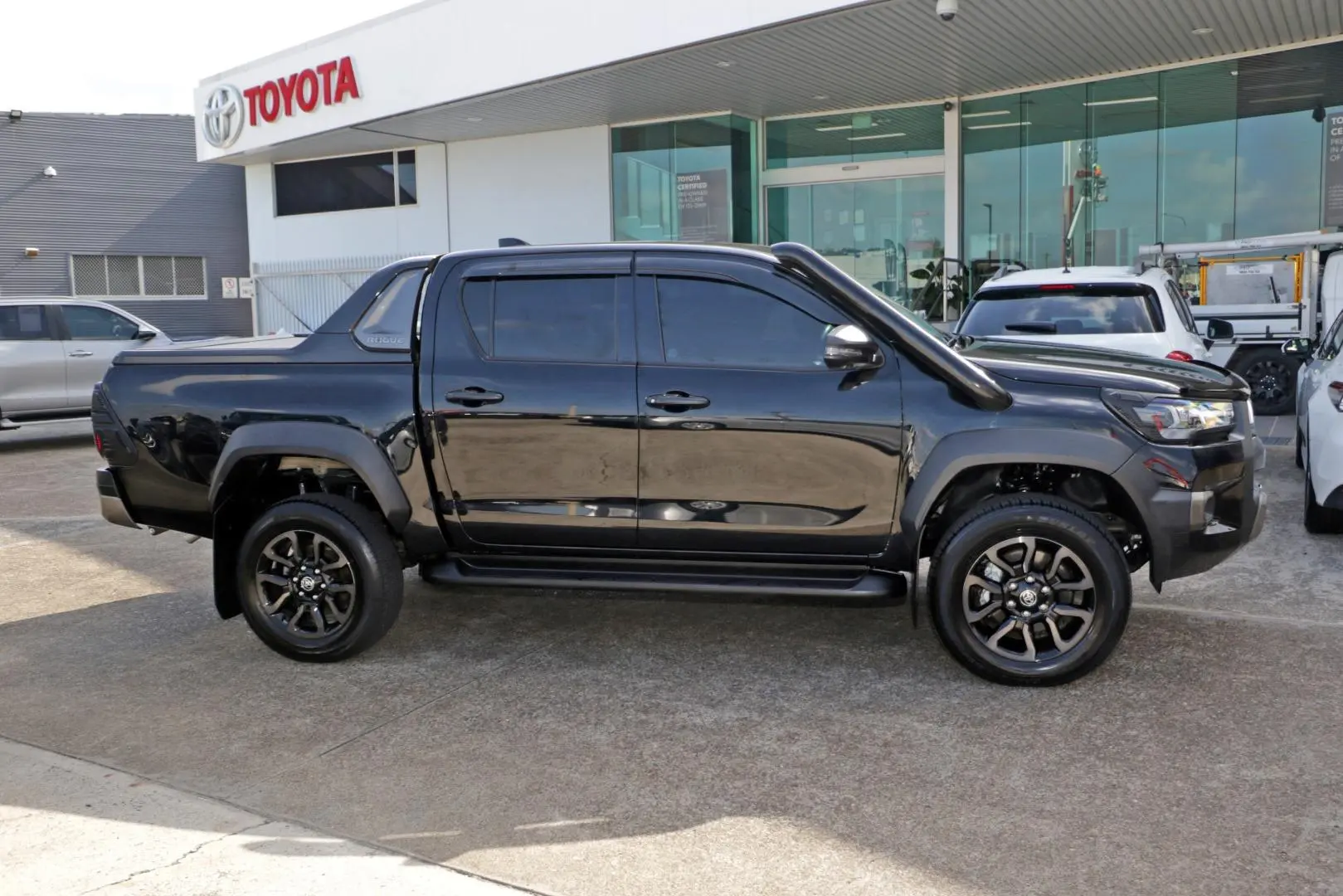 2024 Toyota Hilux Gallery Image 5