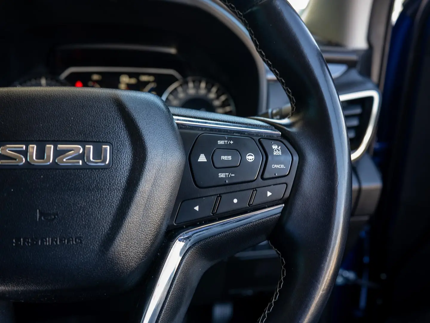 2023 Isuzu MU-X Gallery Image 20