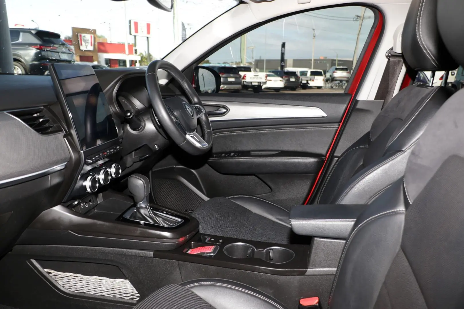 2021 Renault Arkana Gallery Image 7